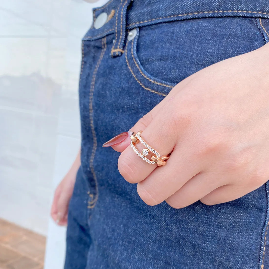 Move pave ring